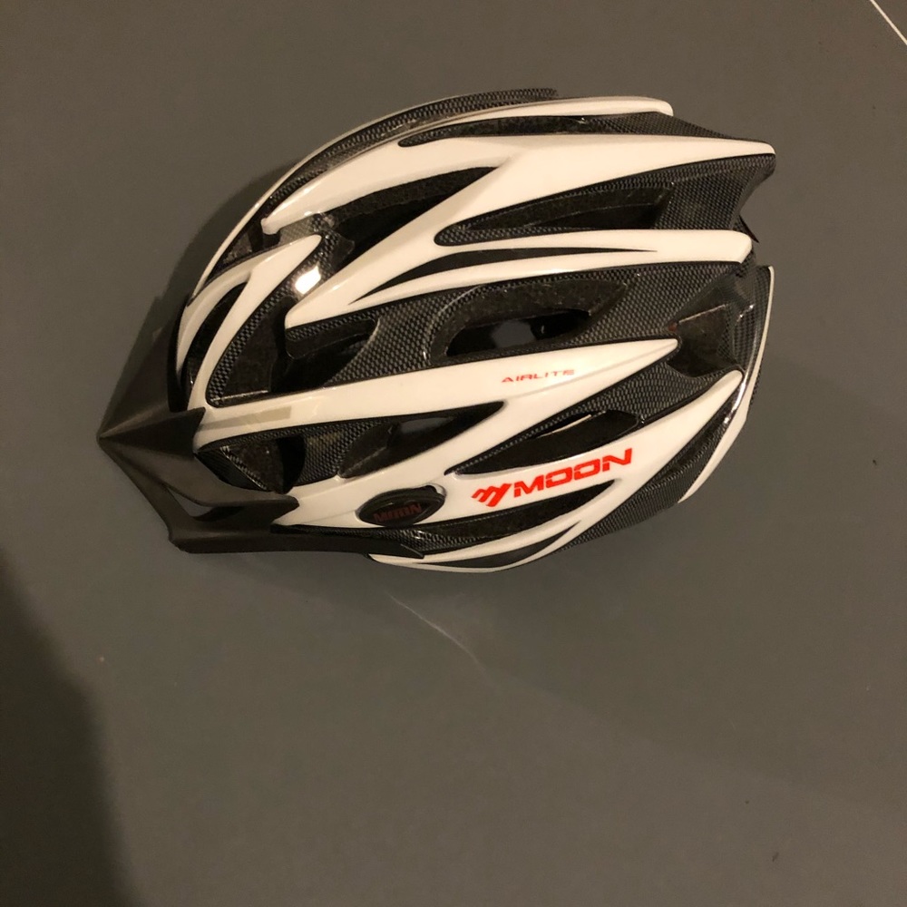 Carbon fiber helmet